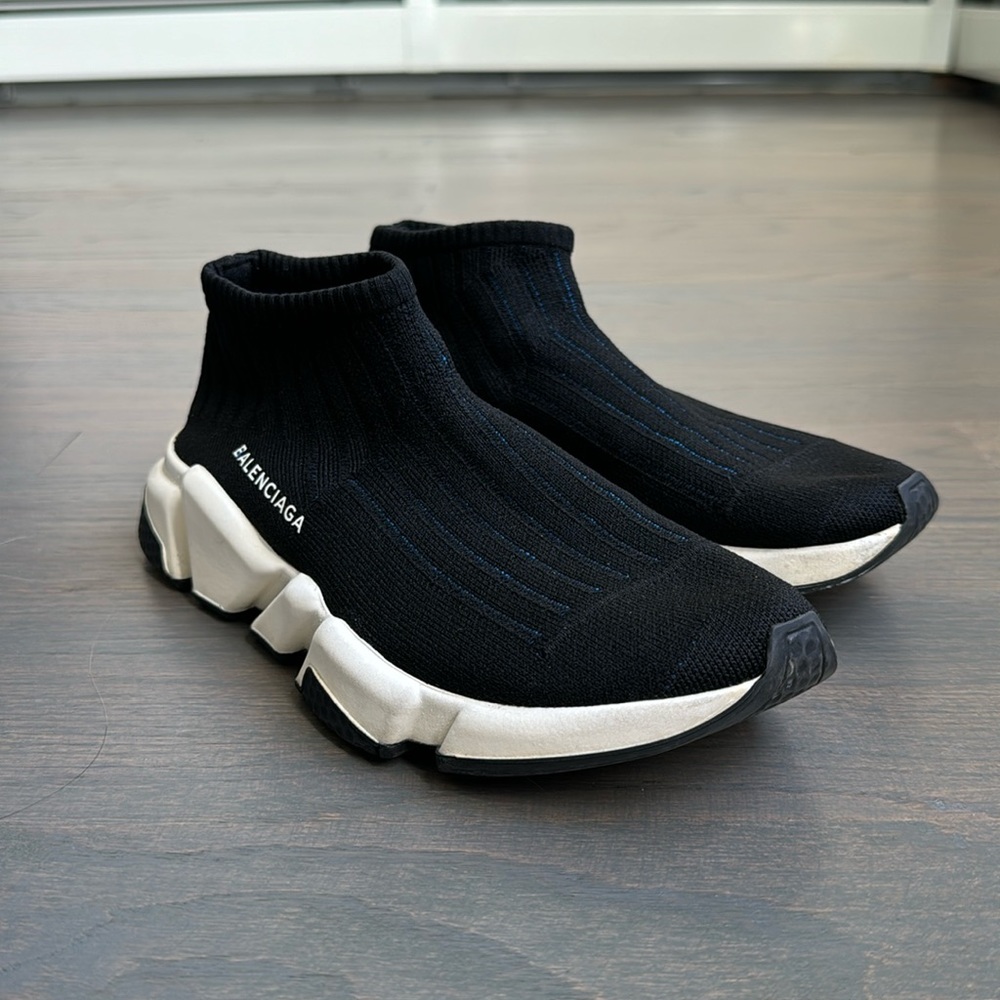 Balenciaga slip on sneakers no laces. Size 37 women’s.